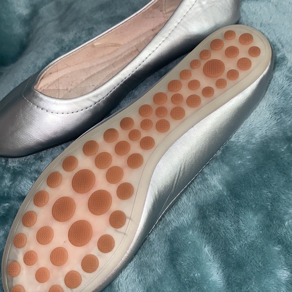 Danskin Flats - Picture 5 of 6